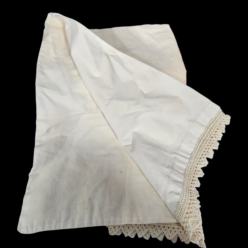 Vintage Ivory Pillowcase Crochet Lace Edge 32x20 Yellowed Stained Crafting Only - Picture 4 of 8